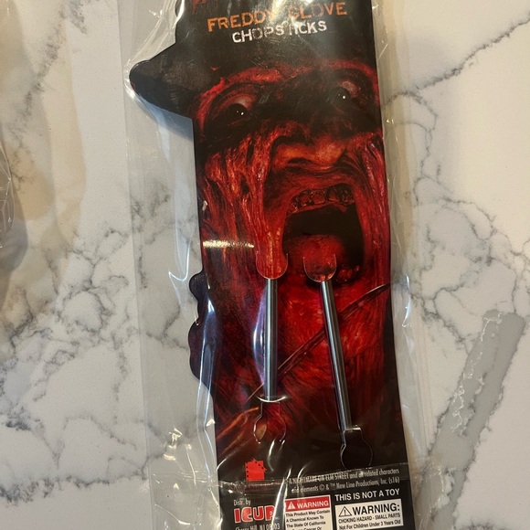 New X Box one Friday the 13th game & scary collectibles - Picture 9 of 11